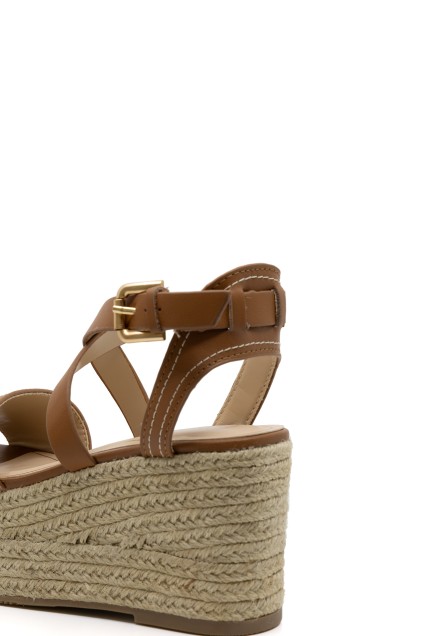 SAND�LIAS PLATAFORMA SA6083